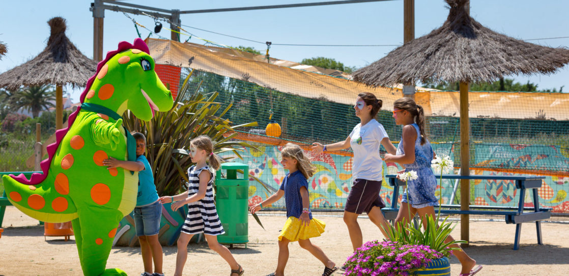 Càmping Amfora - Activitats i animacions - Zona de jocs amb animacions