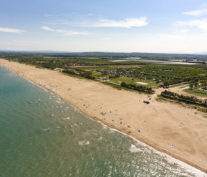 Camping Amfora - Le camping - Plage de sable fin en accès direct