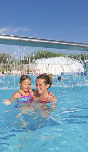 Campingplatz Amfora - Die Badelandschaft - Entspannungsbecken mit Wasserdüsen