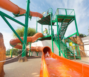 Campingplatz Amfora - Die Badelandschaft - Ankunft der Rutschen