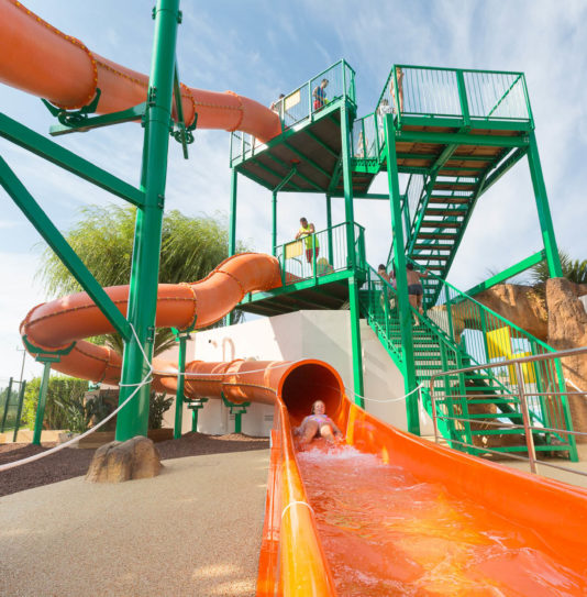 Campingplatz Amfora - Die Badelandschaft - Ankunft der Rutschen