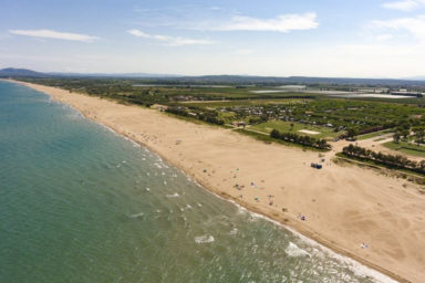 Camping Amfora - La plage - Vue aérienne de la plage et de l\'accès direct depuis le camping
