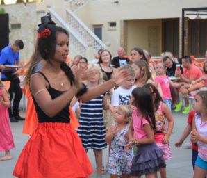 Camping Amfora - Recrutement -Animatrice dans le club enfant