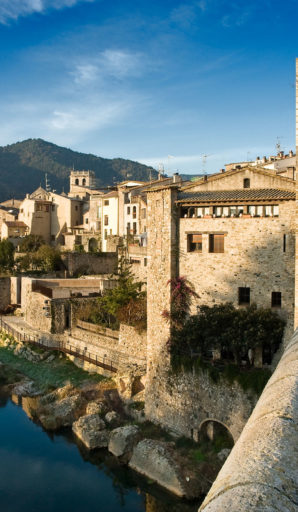 Camping Amfora - La région - Pont de Besalú