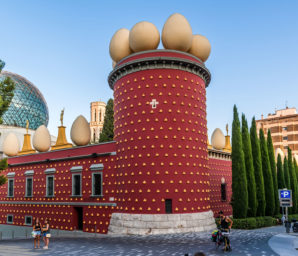 Camping Amfora - La région - Théâtre-musée Dalí